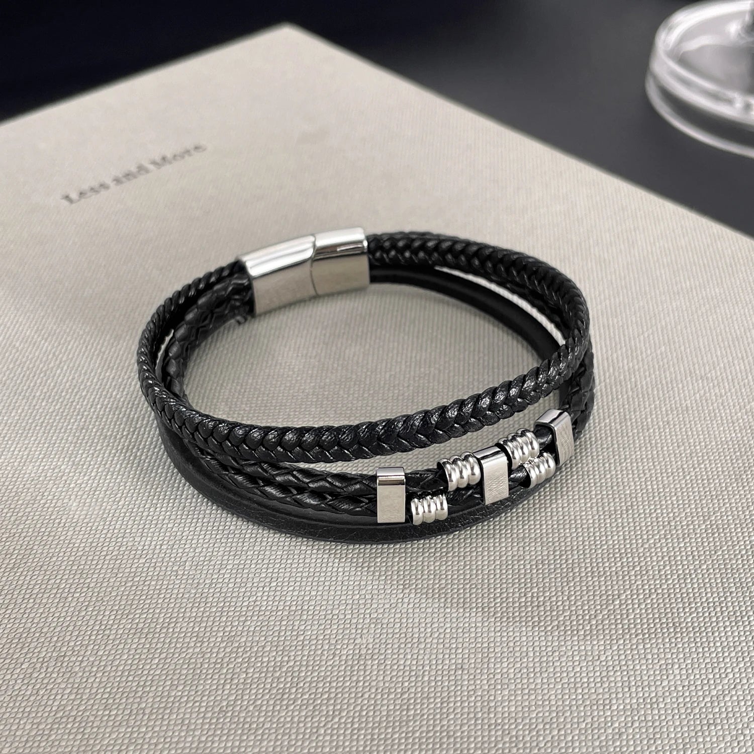 Men’s Vintage Braided Leather Bracelet – Multi-Layer Wristband with Stainless Steel, Casual Trendy Retro Style
